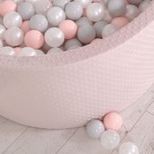 Neu im Shop eingetroffen:

Bällebad aus Minkystoff mit 200 Bällen in der traumhaften Farbe: blush

Wunderschönes Bällebad aus Minkystoff mit 200 Bällen

Zum Spielen und Toben für Kinder

✔ Bezug aus 100% Baumwolle (Minky)

✔ aus weichem Schaumstoff

✔ hochwertig gefertigt

✔ innen und außen einsetzbar

✔ mit 200 Bällen (eigene Zusammenstellung)

Das hochwertig gefertigte Bällebad eignet sich hervorragend um darin im Haus oder draußen zu spielen. 

Die bunten Bälle können die Entwicklung von Kindern fördern und bringen Spiel und Spaß bei gutem und schlechtem Wetter!

Jetzt bei LinoMino unsere Bällebäder in verschiedenen Ausführungen, Farben und Designs entdecken!

Preis: 99,90 Euro inklusive Versand

https://www.linomino.com/baellebaeder/11767-3311-baellebad-aus-minkystoff-mit-baellen-blush.html#/47-grosse-o_90_cm_h_40_cm_wanddicke_5_cm

#linomino #bällebad #bällebäder #blush #spielen #toben #baby #kinder #minkystoff #linominocom #traumhaftesfürbabys