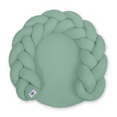 Dürfen wir vorstellen?
Unser bildschönes Babynestchen in der traumhaften Farbe "Eisgrün"

Bist du auf der Suche nach nach einer multifunktionalen und wunderschönen Schlaf- und Spielmöglichkeit für dein Baby?

Dann haben wir das perfekte Produkt für dich: Unser geflochtenes Babynestchen, das sehr hochwertig und mit viel Sorgfalt in Europa hergestellt wird.

Dieses Babynestchen ist einzigartig, da es nicht nur als Schlafplatz für Neugeborene genutzt werden kann, sondern auch als Gitterschutznestchen für das Kinderbettchen umfunktioniert werden kann. 

Der geflochtene Zopf wird an die Bodenunterlage mit Hilfe von speziellen Bändchen befestigt. Eine solche Lösung erlaubt beide Teile separat zu nutzen, als auch den Platz im Inneren der Matte entsprechend zu verringern oder zu vergrößern. Zudem kann es auch später als kuscheliges Spielplätzchen genutzt werden.

Die Unterlage besteht aus Baumwolle und ist mit einem antiallergischen, festgepressten Silikonvliesgewebe ausgestattet, das die optimale Weichheit und Stütze für die kleine Wirbelsäule bietet. Der Baumwollbezug der Unterlage ist problemlos waschbar, und das Inlett kann einfach aus dem Bezug herausgezogen werden.

Das geflochtene Nestchen kann auch ohne die Unterlage genutzt werden und eignet sich perfekt als Schutz im Kinderbett oder als Dekoration im Kinderzimmer. Mit einer Länge von 180 cm bietet es genügend Platz, um mit deinem Baby zu kuscheln und zu spielen.

Unsere Babynestchen gibt es vielen tollen Farben und Designs bei @linomino_com 

www.linomino.com

#babynestchen #babynest #rund #babys #spielen #kuscheln #bettschlange #spielmatte #linomino #traumhaftesfürbabys #zeitfürdeinbaby