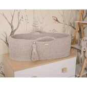 Neu bei LinoMino eingetroffen:

Handgefertigter Moseskorb - mit Matratze

Farbe: hellbeige

Ein von Hand hochwertig gefertigter Korb aus natürlicher Baumwolleschnur im Boho-Stil. Unsere Moseskörbchen sind perfekt für jedes Kleinkind – es sorgt für tiefen und friedlichen Schlaf.

Die Baumwollwände ermöglichen eine ausreichende Luftzirkulation. Die Matratze besteht aus dickem, gepresstem und zertifiziertem Vlies mit entsprechender Weichheit sowie abnehmbarem Bezug.

Dank der Griffe lässt sich das Bettchen leicht tragen und Ihr Baby kann immer in Ihrer Nähe sein. Am Griff befindet sich eine handgefertigte Kordel in der Farbe des Korbes mit einer aufwertenden Holzperle.

Hinweis: Da die Körbe handgefertigt sind, können die Maße leicht variieren (+/- 1,5 cm)

Entdecken Sie unsere Moseskörbe in einer breiten Palette an wunderschöne Farben!

Preis: 139,- Euro

➡ https://www.linomino.com/moseskorb-boho-hellbeige.html

#moseskorb #linomino #linomino_com #zauberhaftesfürbabys #moseskörbe #wirliebenbabys #allesfürbabys #onlineshop #mama #papa #kind #baby #babysparadies